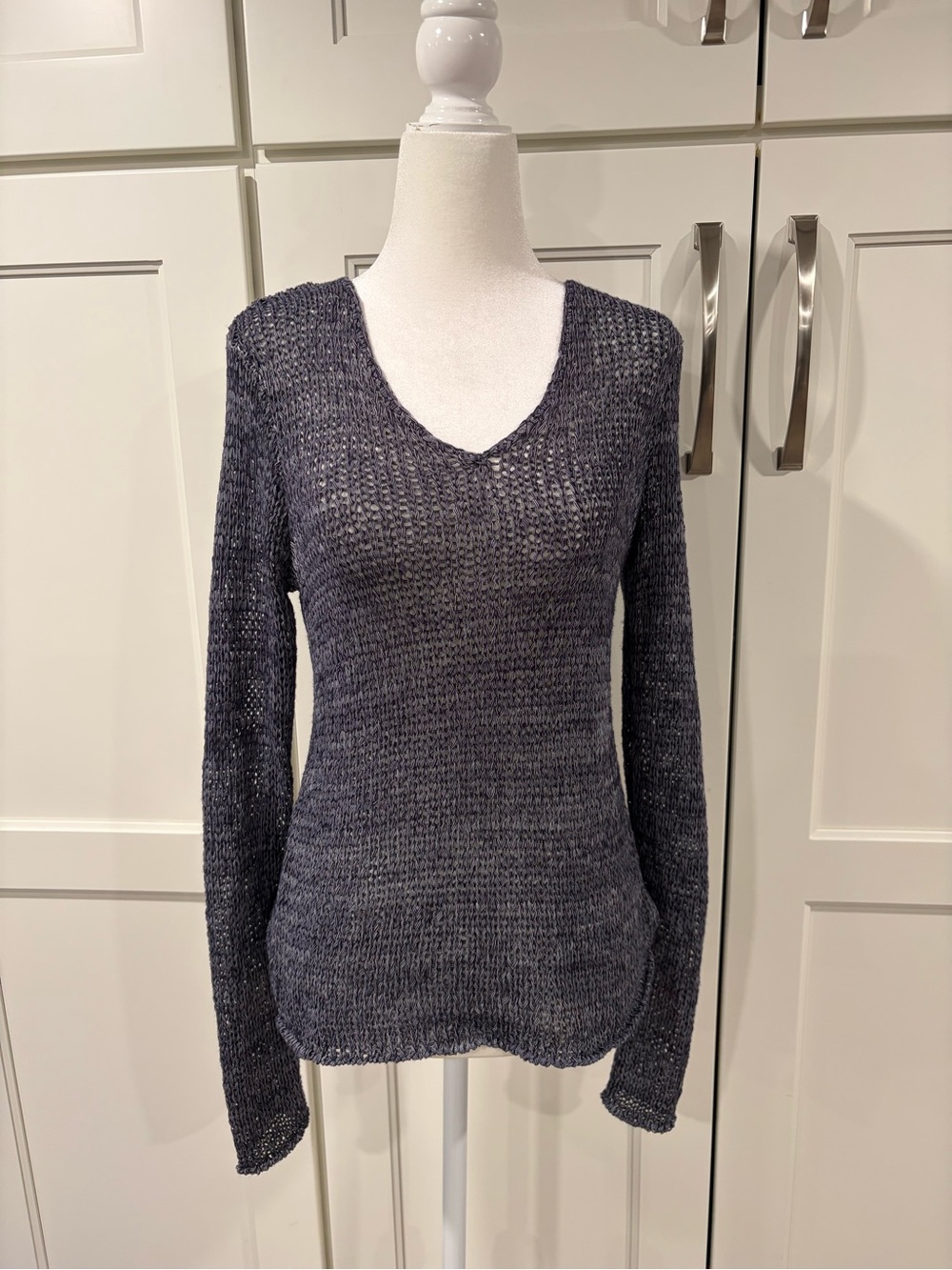 LOFT Open-Knit V-Neck Sweater in Heathered Navy